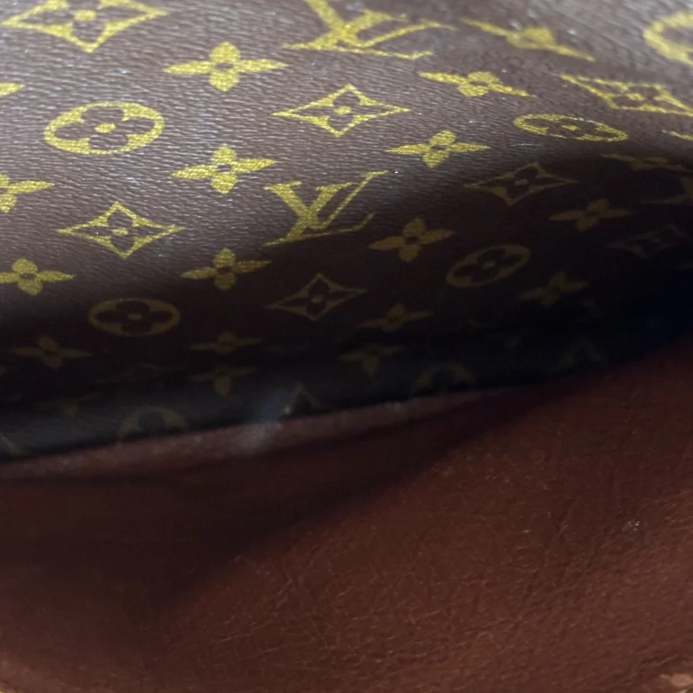 Authentic Louis Vuitton clutch monogram - Picture 7 of 7